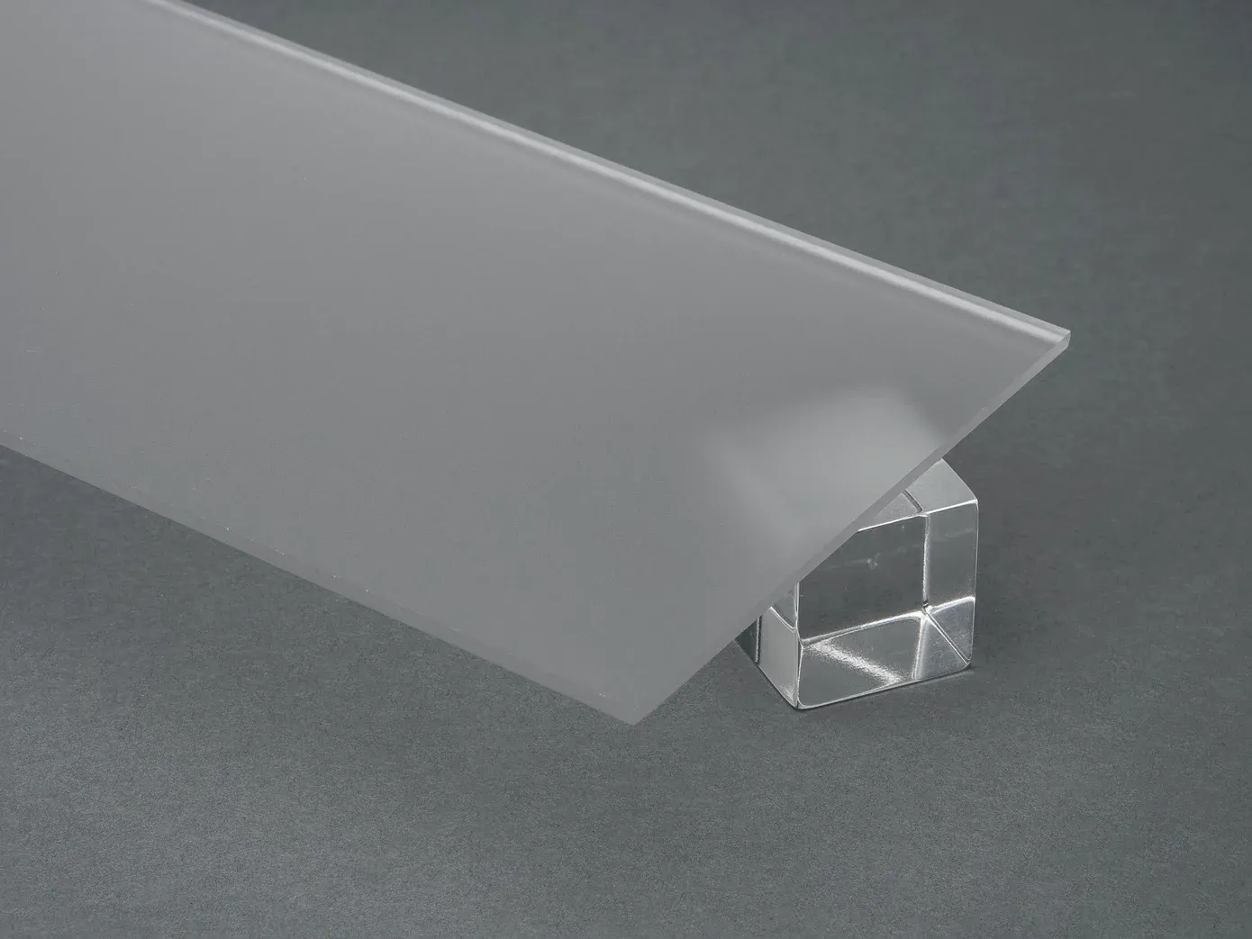Clear Matt Acrylic 000M - (1220 x 2440 MM)