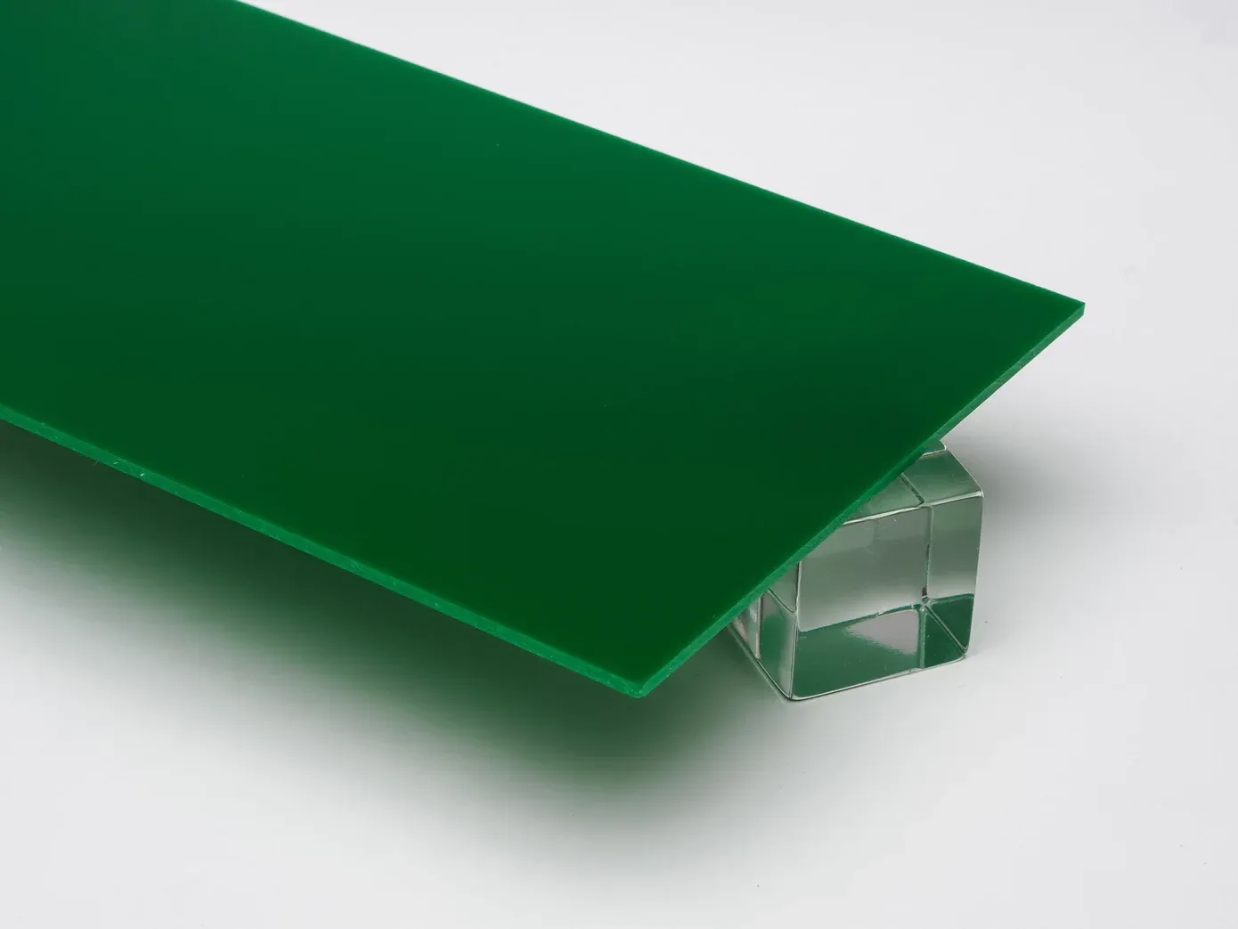 Green Acrylic 348 - (1220 x 2440 MM)